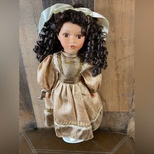 Isabella 2002 Limited Edition Porcelain Doll Design New In Original Box Vintage